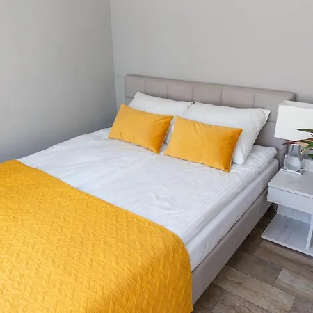 Апартаменти Moon *