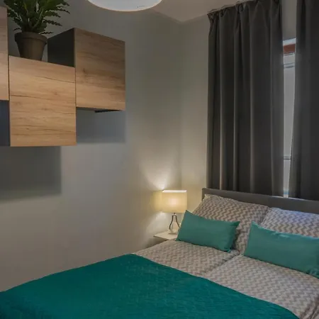 Moon Lägenhet Poznań