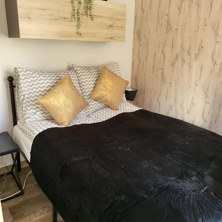 Moon Апартаменти *